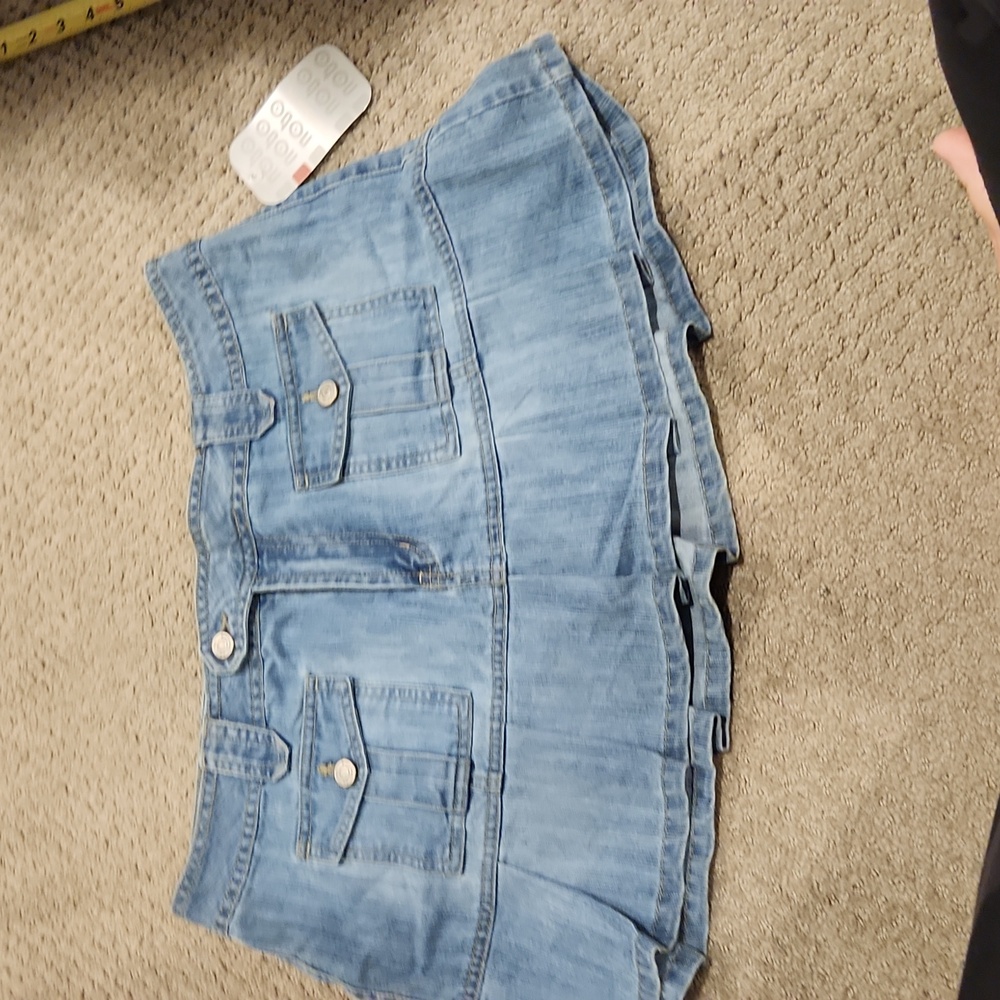 NEW 2000s Y2K =VINTAGE mini skirt with tags attached Y2K